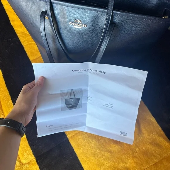 Coach Black/Blue with Gold Hardware Zip Top Tote Bag in Pebbled Leather - Picture 8 of 8